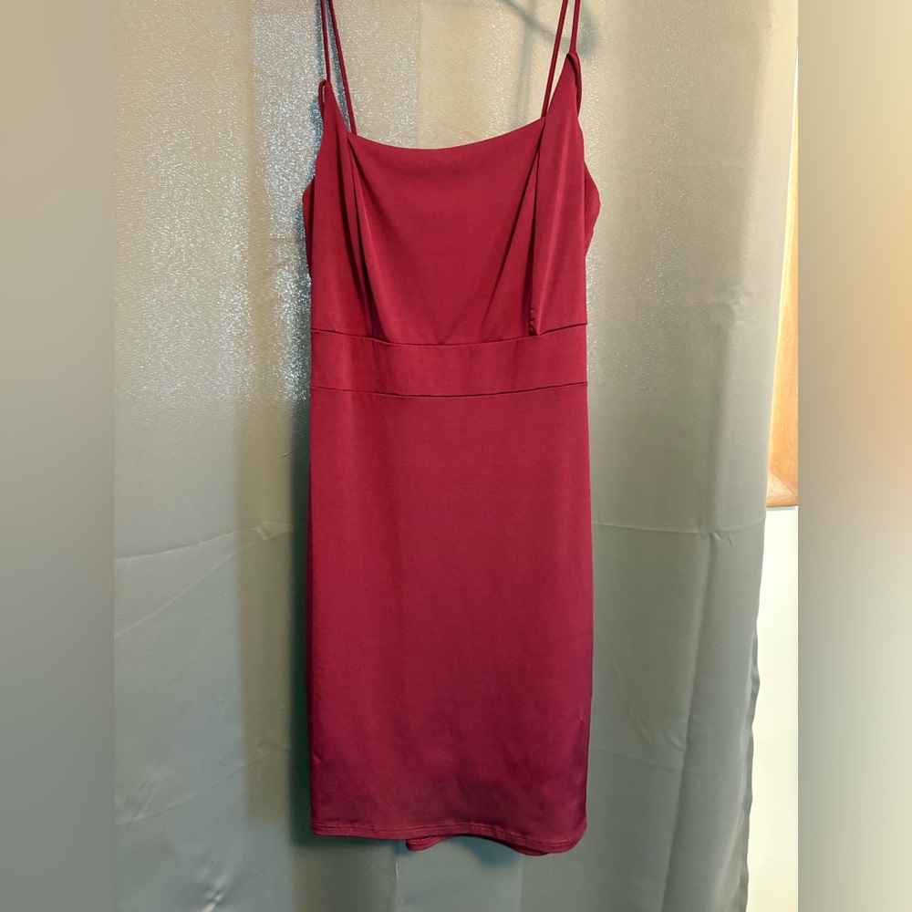 Sabora Burgundy Midi Dress